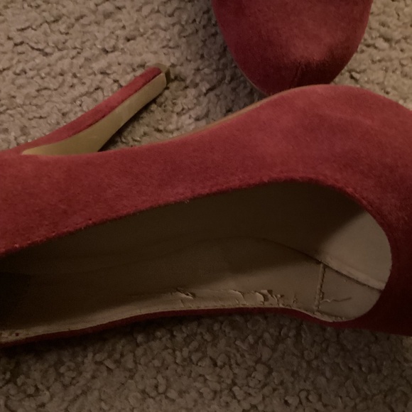 ~ Spiegel Red Suede Stiletto Pumps, SOLD AS-IS ~ - Picture 3 of 14